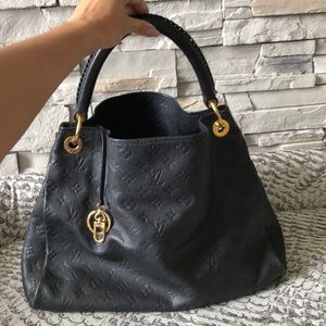 💥💥SOLD💥💥Louis Vuitton Artsy Impreinte